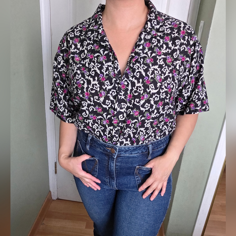 Vintage Floral Black and Pink Women's Button Down Shirt Retro Size Large